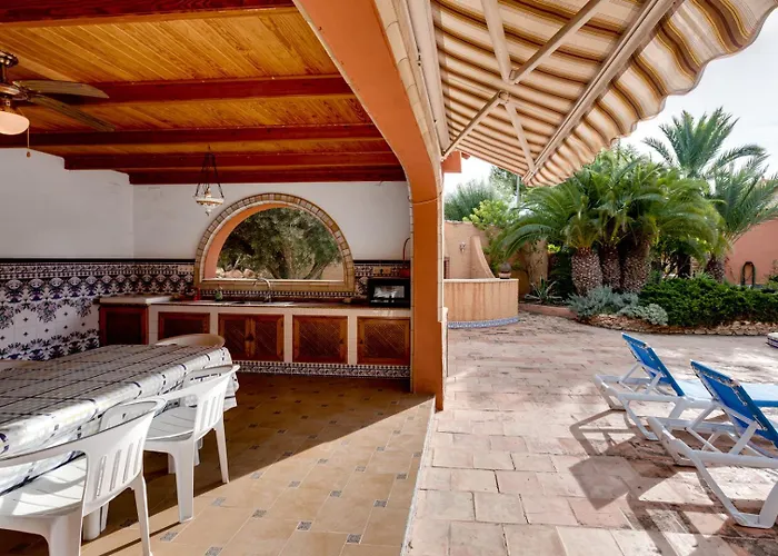 Esclusivo Con Piscina E Giardino Сasa de vacaciones *